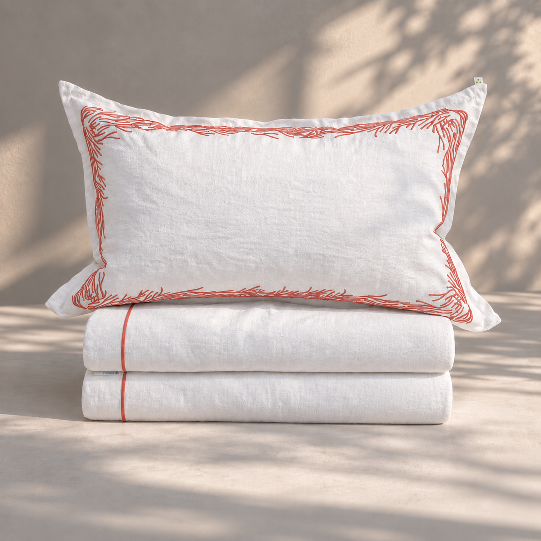Juego de Funda Duvet Costa Vivenda de lino misto con fundas de almohada tipo sham a juego.